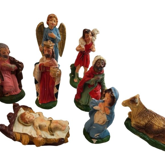 Italian Nativity Figurines Set Of 9 Intricate Details & Vibrant Colors - Picture 3 of 16
